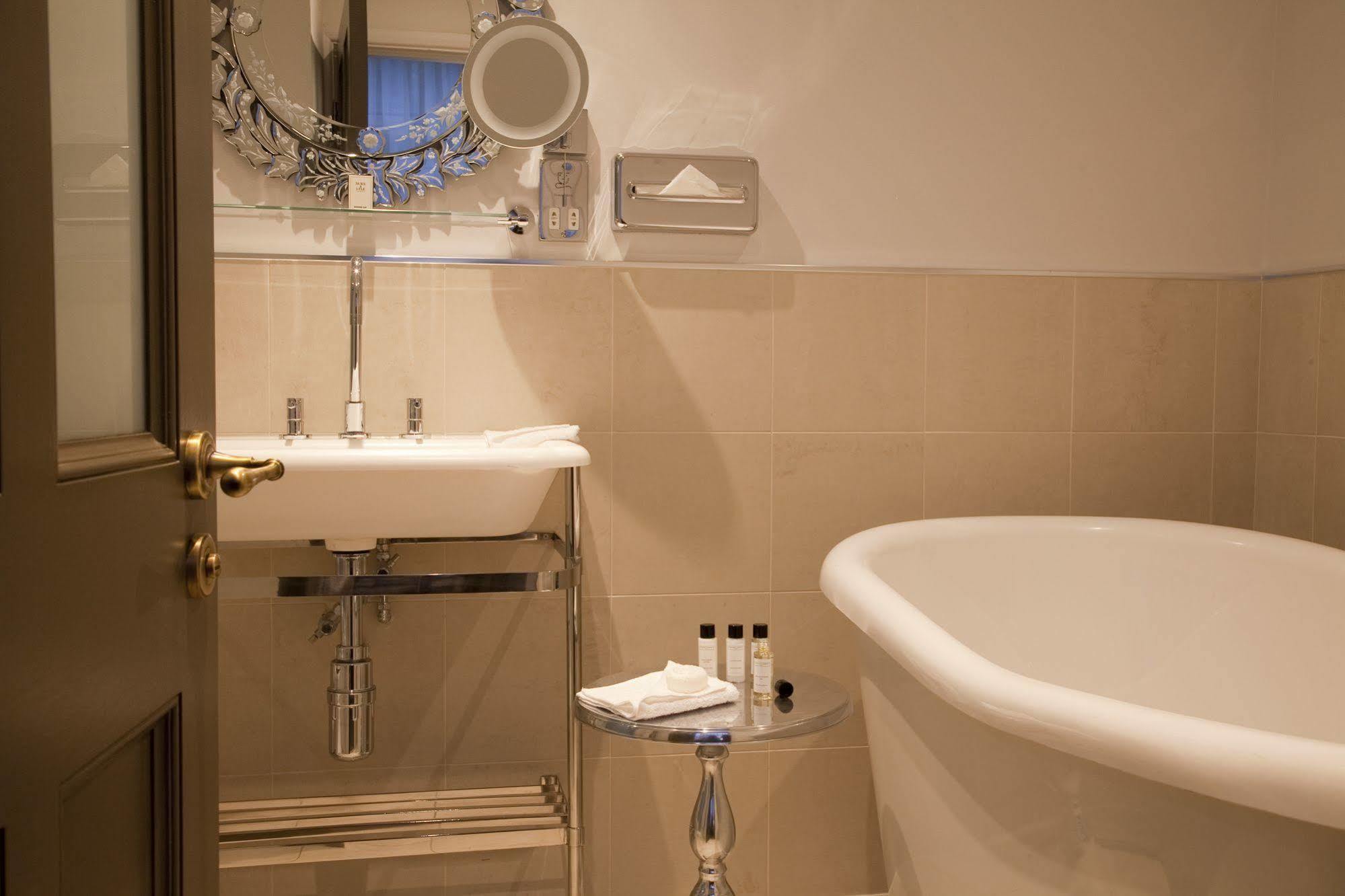 Vanbrugh House Hotel Оксфорд Екстер'єр фото